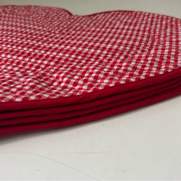 Set of 4 Cupcakes & Cashmere Red Heart Placemat Picnic Style Gingham NEW - Picture 12 of 13